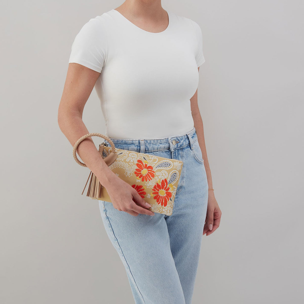 HOBO Sheila Clutch In Canvas - Sunset Bandana